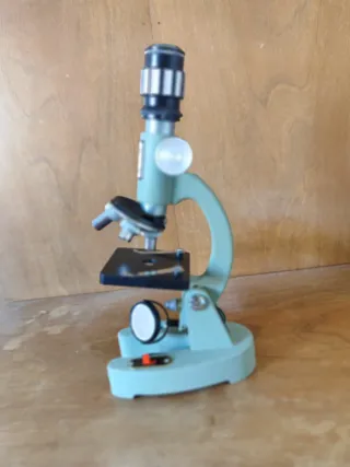 Microscopio antiguo SCOPE 50-750X