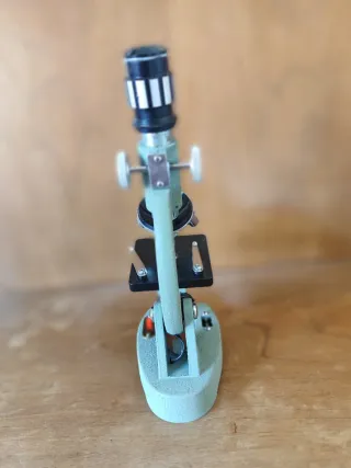 Microscopio antiguo SCOPE 50-750X