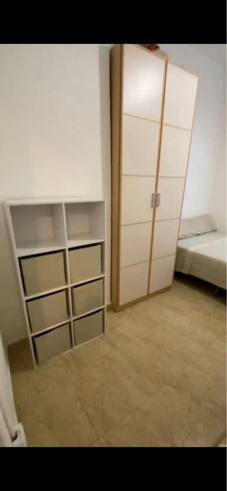 Habitación para 1 persona y en muy buen estado.