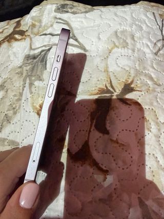 iPhone 14 Lila