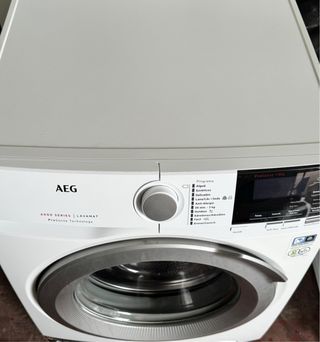 LAVADORA DE CARGA FRONTAL MARCA AEG DE 8 KILOS