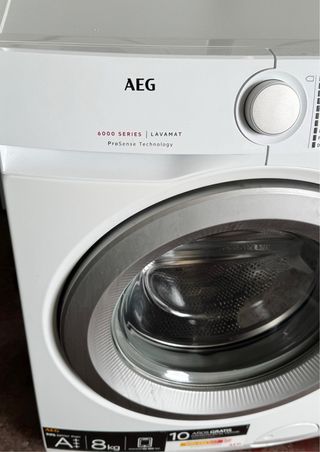 LAVADORA DE CARGA FRONTAL MARCA AEG DE 8 KILOS