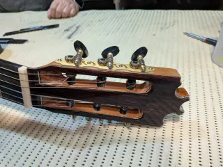Guitarra española de artesanía