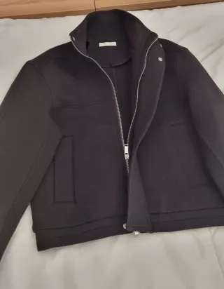 Cazadora efecto neopreno negra