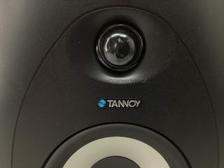 monitor estudio tannoy reveal 502