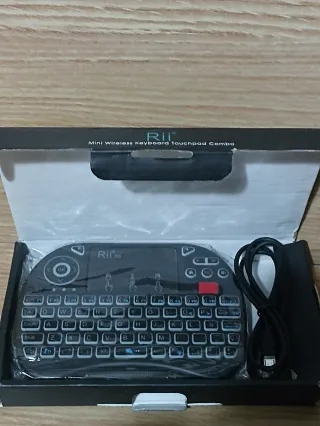 Rii X8 Tastiera Wireless con Touchpad Combo