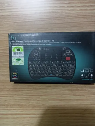 Rii X8 Tastiera Wireless con Touchpad Combo