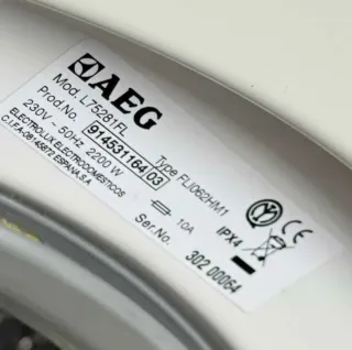 LAVADORA DE CARGA FRONTAL MARCA AEG DE 8 KILOS