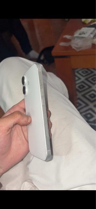 iPhone 16 blanco