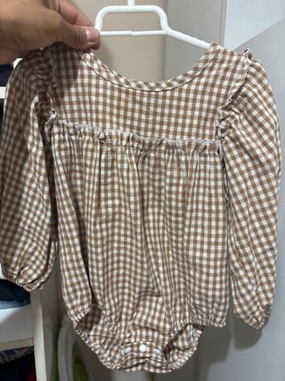 Body de bebé a cuadros manga larga