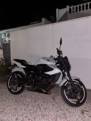 Yamaha XJ6 Naked