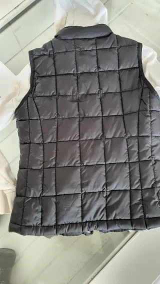 Chaleco acolchado mujer negro y blanco