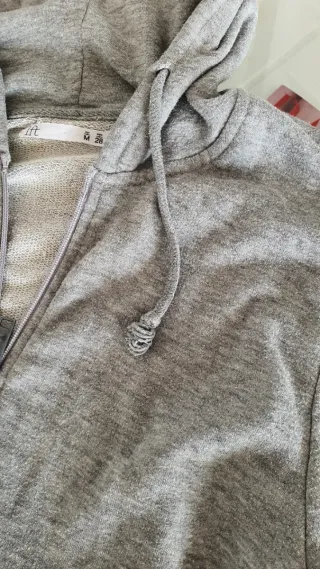 Sudadera con capucha gris mujer