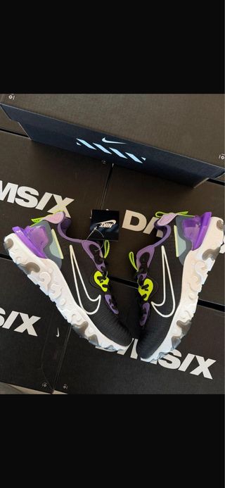Tenis Nike React Vision Negro Púrpura y verde