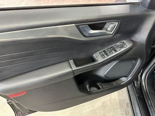 Ford Kuga Titanium 2.5 Duratec FHEV 140kW Auto