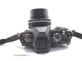 camara digital evil olympus om-d e-m10 iii+ 14-42mm 1:3.5-5.6