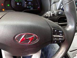 Hyundai Kona 100kW EV Tecno 2C