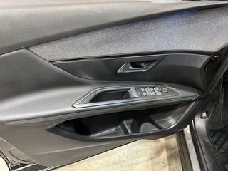 Peugeot 3008 Hybrid 225 e-EAT8 Allure Pack