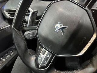 Peugeot 3008 Hybrid 225 e-EAT8 Allure Pack