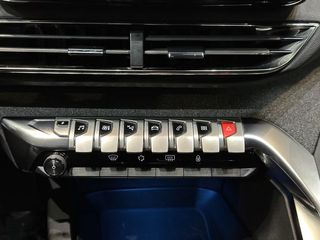 Peugeot 3008 Hybrid 225 e-EAT8 Allure Pack