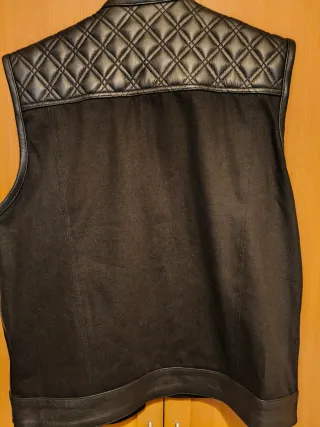Chaleco Motero Negro Cuero y Tela