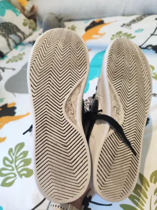 Zapatillas Nike Blancas y Negras