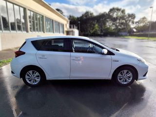 Toyota Auris 1.8 140H Hybrid Active