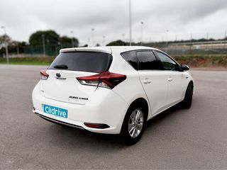 Toyota Auris 1.8 140H Hybrid Active