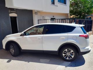 Toyota Rav4 2.5l hybrid 2WD Advance