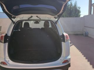 Toyota Rav4 2.5l hybrid 2WD Advance