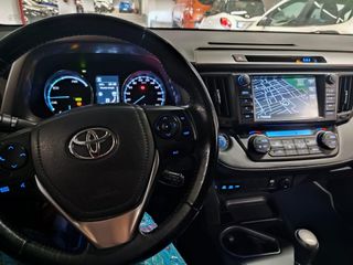 Toyota Rav4 2.5l hybrid 2WD Advance