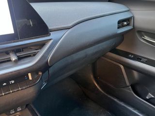 Lexus UX 2.0 250h Business