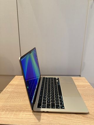 MacBook Air 13” – Chip M3 | 16GB RAM | 512GB