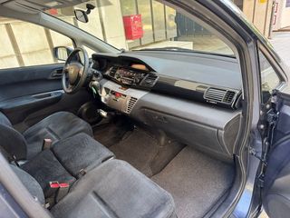 Honda FR-V  1.7