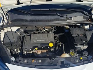 Opel Corsa 1.4 Selective 90 CV