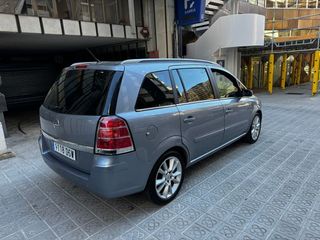 Opel Zafira Essentia 1.6 16V