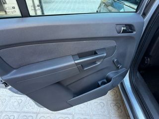 Opel Zafira Essentia 1.6 16V