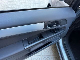 Opel Zafira Essentia 1.6 16V