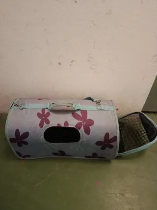 Transportín para mascotas con flores