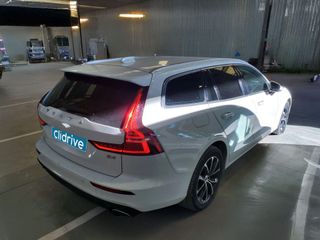 Volvo V60 2.0 B4 (D) Momentum Pro Auto