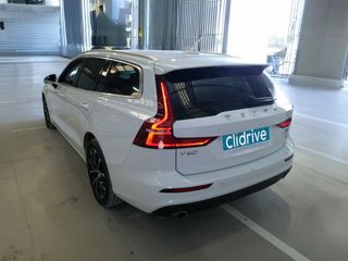 Volvo V60 2.0 B4 (D) Momentum Pro Auto