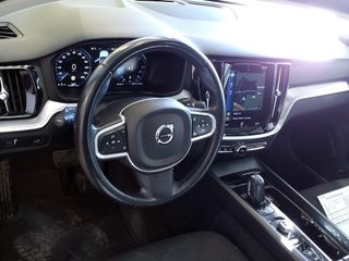 Volvo V60 2.0 B4 (D) Momentum Pro Auto