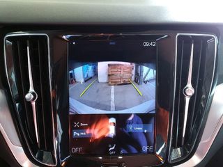 Volvo V60 2.0 B4 (D) Momentum Pro Auto