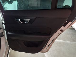 Volvo V60 2.0 B4 (D) Momentum Pro Auto