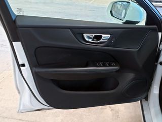 Volvo V60 2.0 B4 (D) Momentum Pro Auto