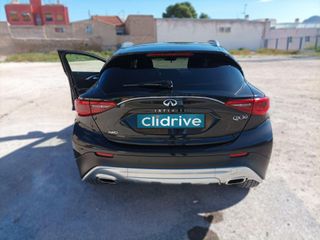 Infiniti QX30 2.0 T PREMIUM TECH 7DCT AWD