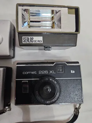 Lotto  fotocamere da collezione + Flash vintage