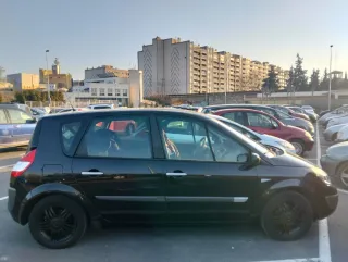 RENAULT SCENIC €2500  CON 125MIL KLMTS EXCELENTES