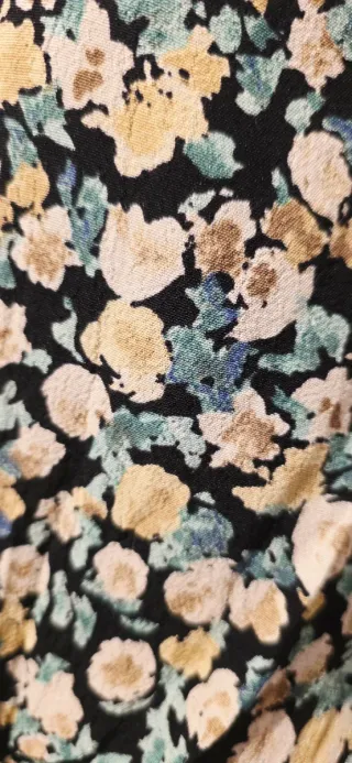 Vestido verde de flores - ZARA