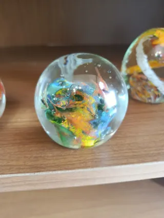 Pisapapeles de cristal decorados